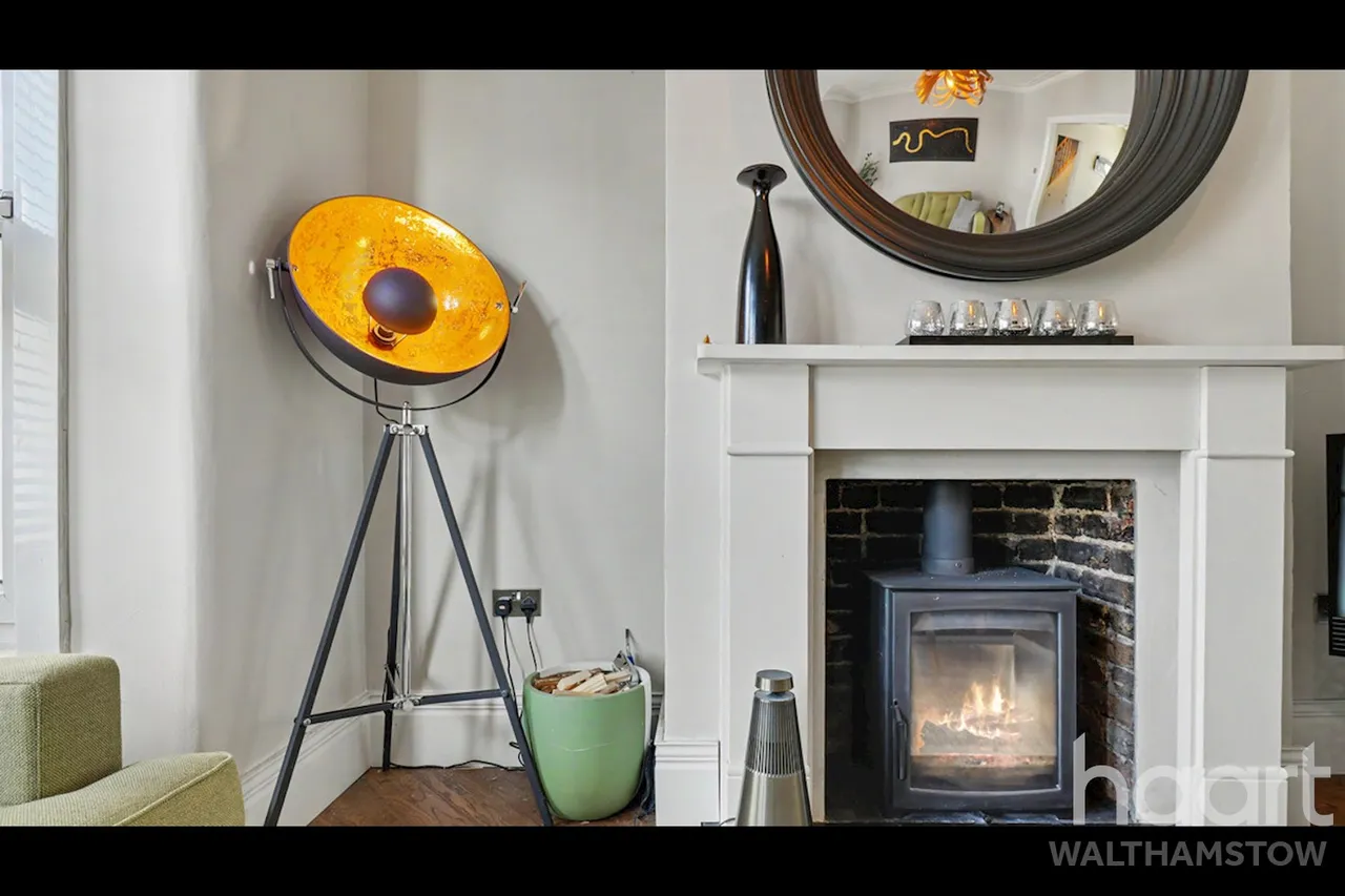 Brookscroft Road, London, E17, photo 4