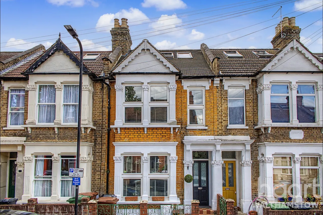 5 bed house for sale, Brookscroft Road, London, E17