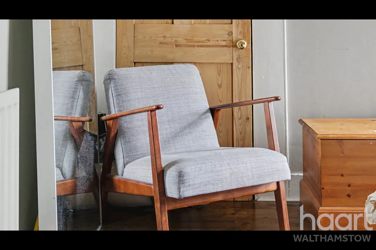 Brookscroft Road, London, E17, photo 34