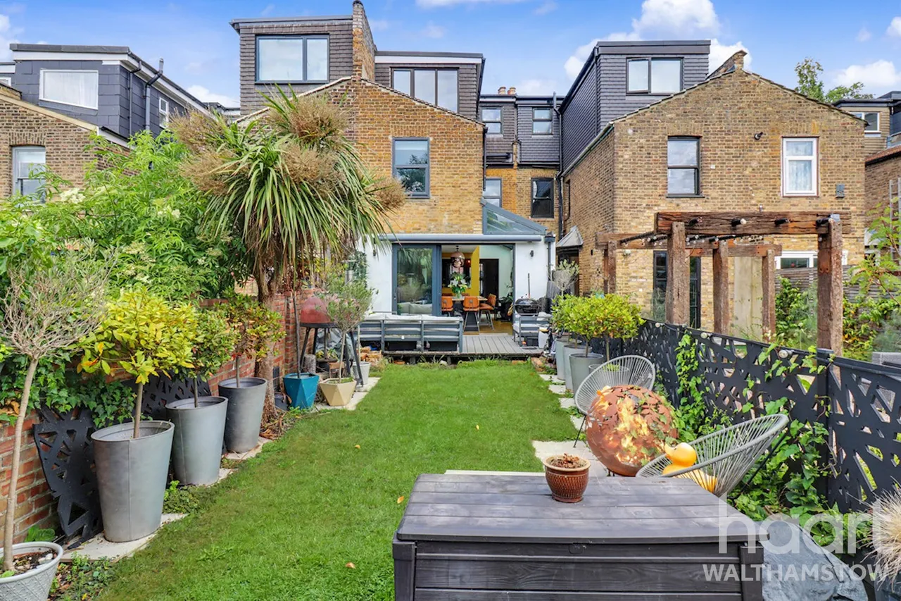 Brookscroft Road, London, E17, photo 43