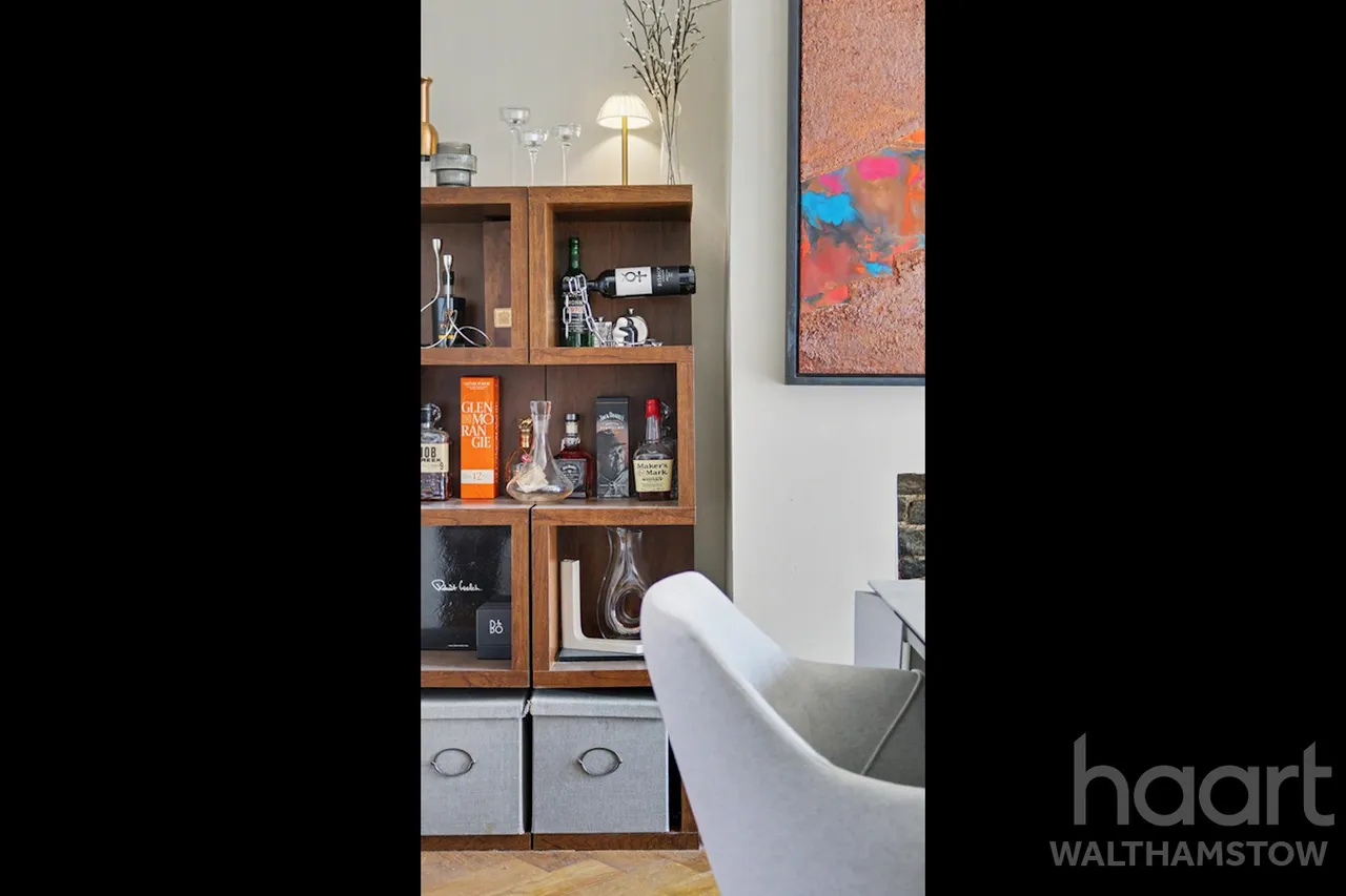 Brookscroft Road, London, E17, photo 12