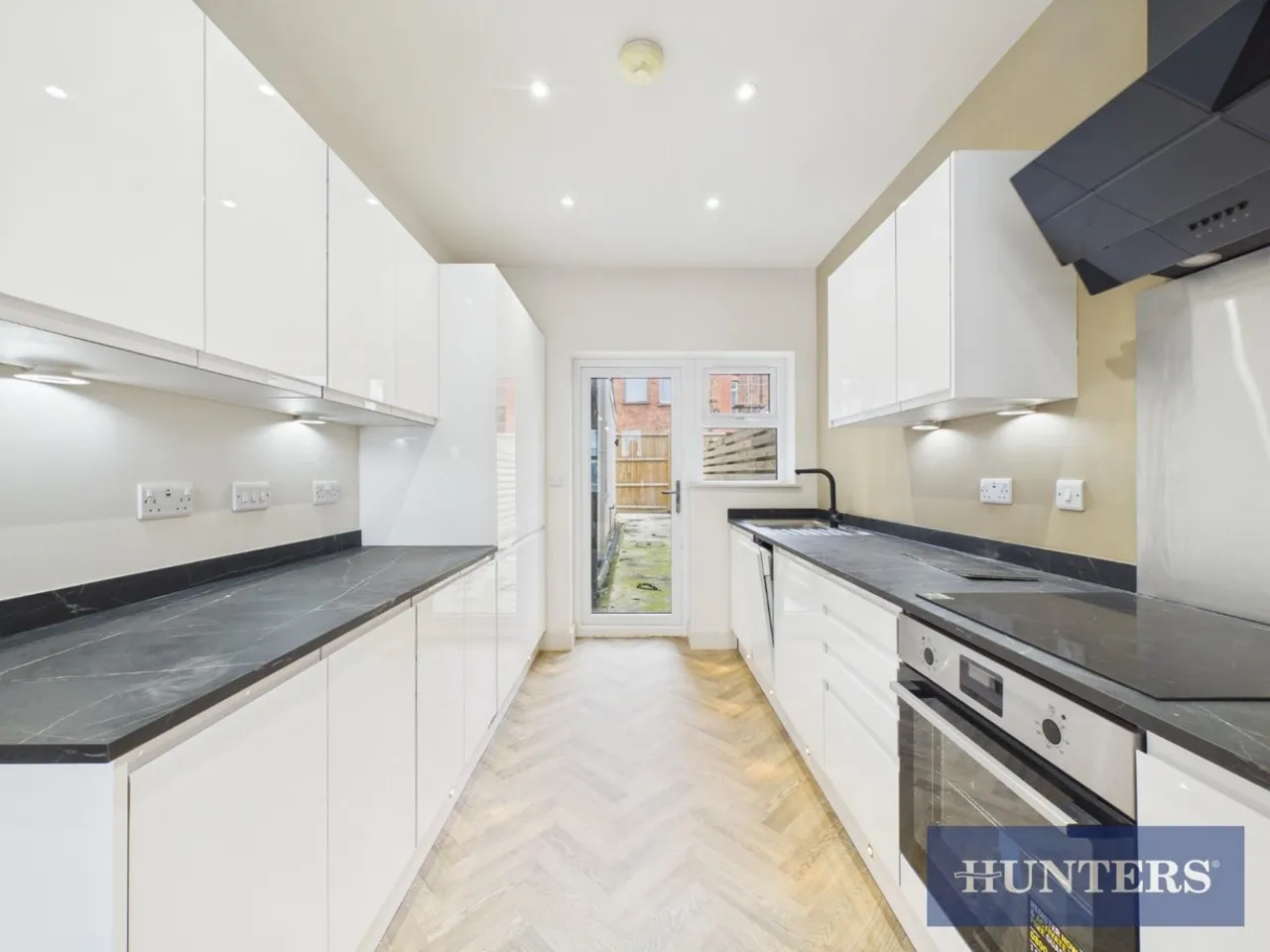2 bed flat to rent — Pembroke Terrace, Bridlington