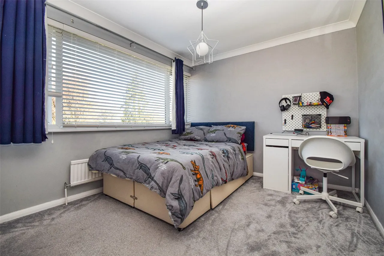 Ives Close, Yateley, GU46, photo 13