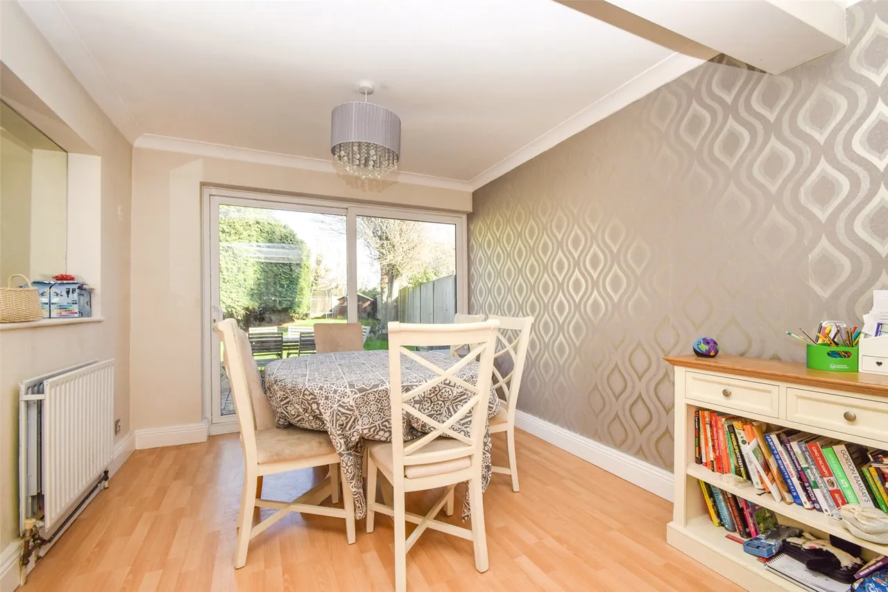 Ives Close, Yateley, GU46, photo 5