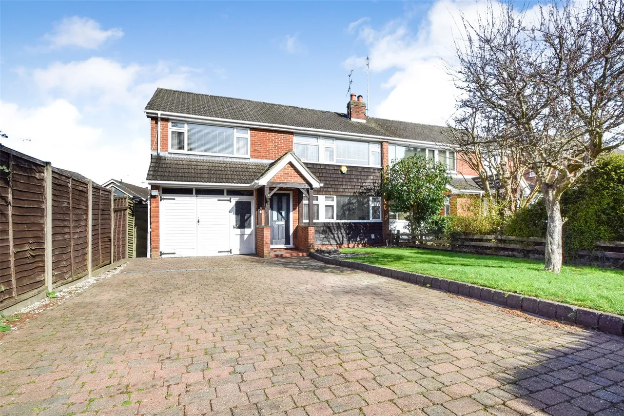 5 bed house for sale, Ives Close, Yateley, GU46