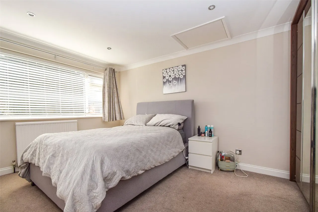 Ives Close, Yateley, GU46, photo 9