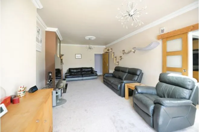 Havering Drive, Romford, RM1, photo 5