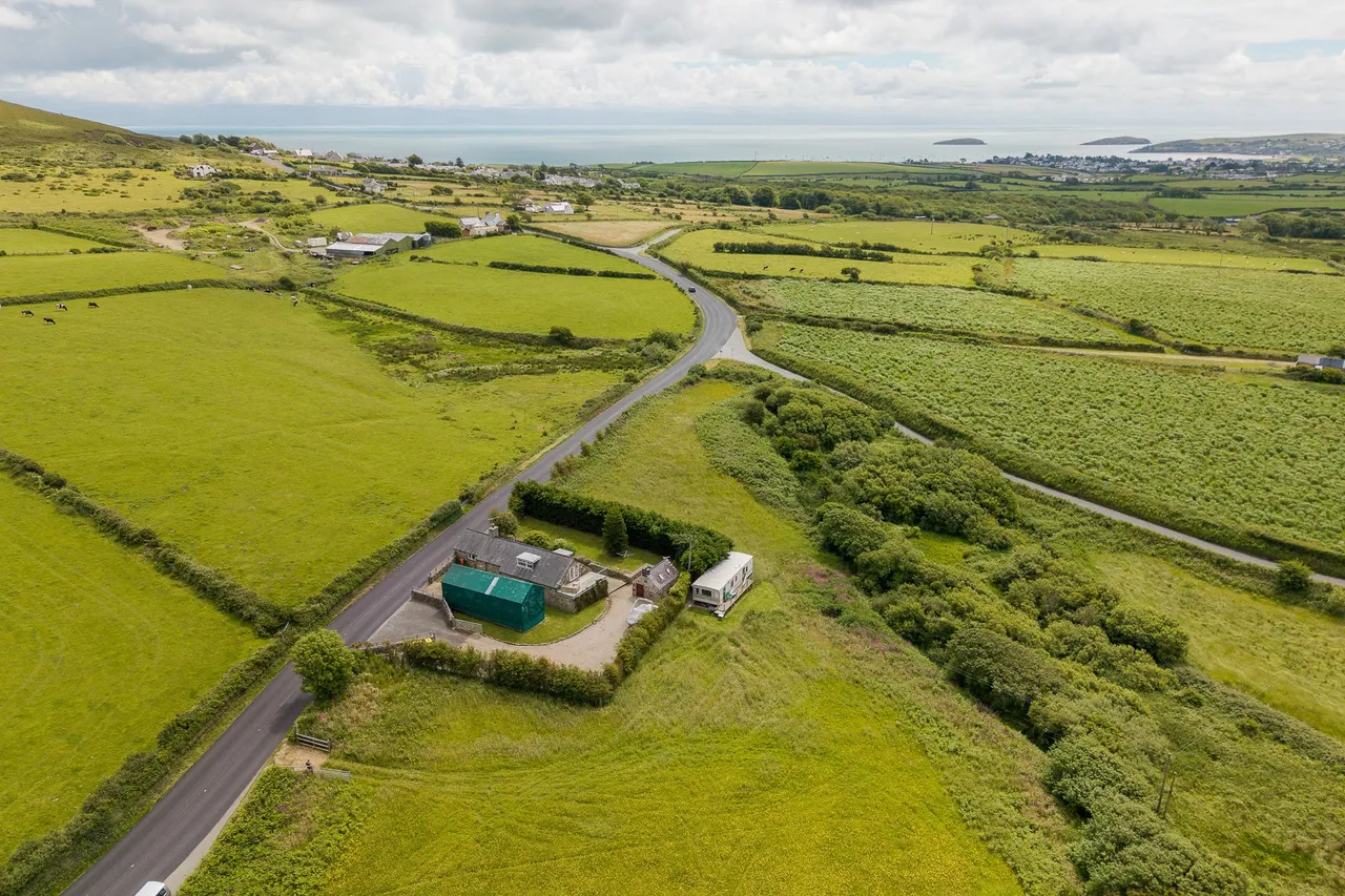 Court Farm, Mynytho, LL53, photo 4