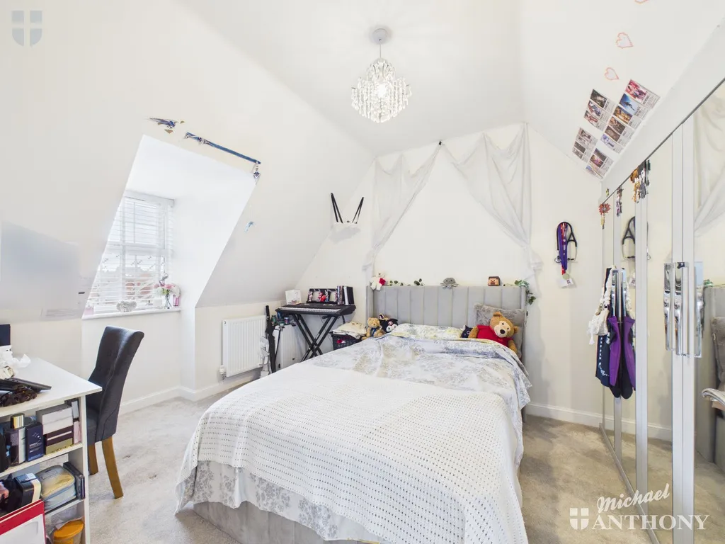 Sutton Grove, Kingsbrook, HP22, photo 5