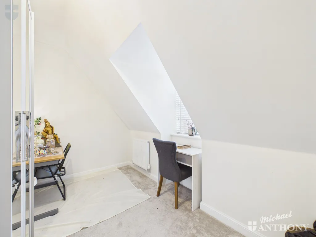 Sutton Grove, Kingsbrook, HP22, photo 6