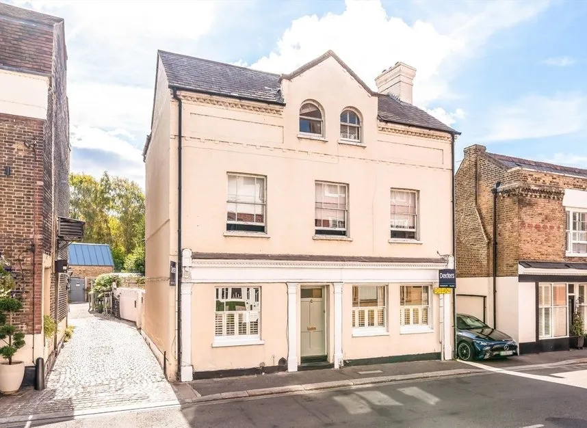 High Street, Hampton, TW12, photo 5