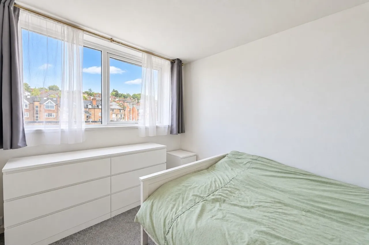 8 Cavendish House, Eastgate Gardens, Guildford, photo 5