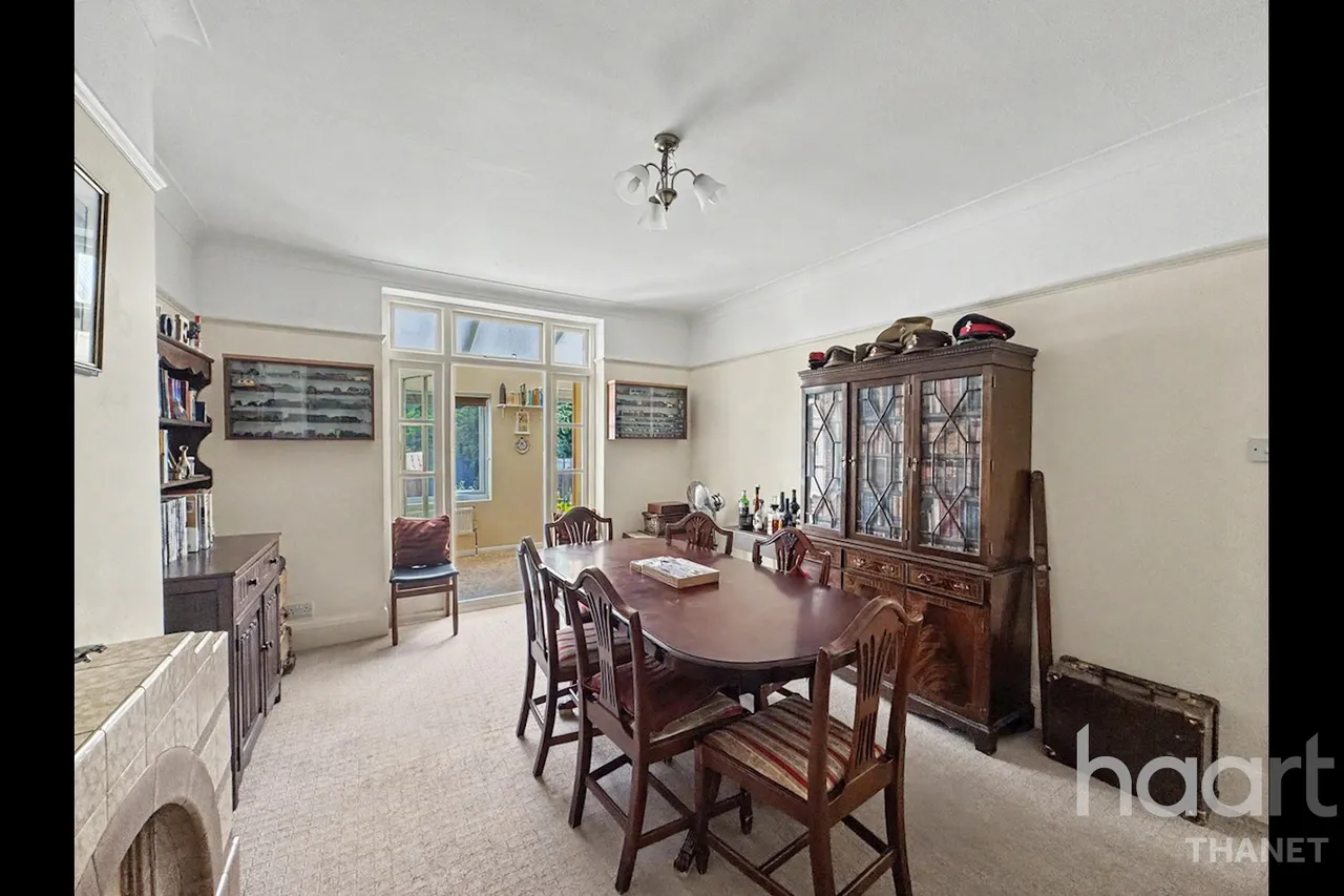 Tivoli Park Avenue, Margate, CT9, photo 9