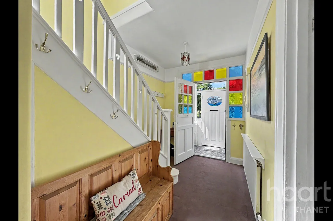 Tivoli Park Avenue, Margate, CT9, photo 2