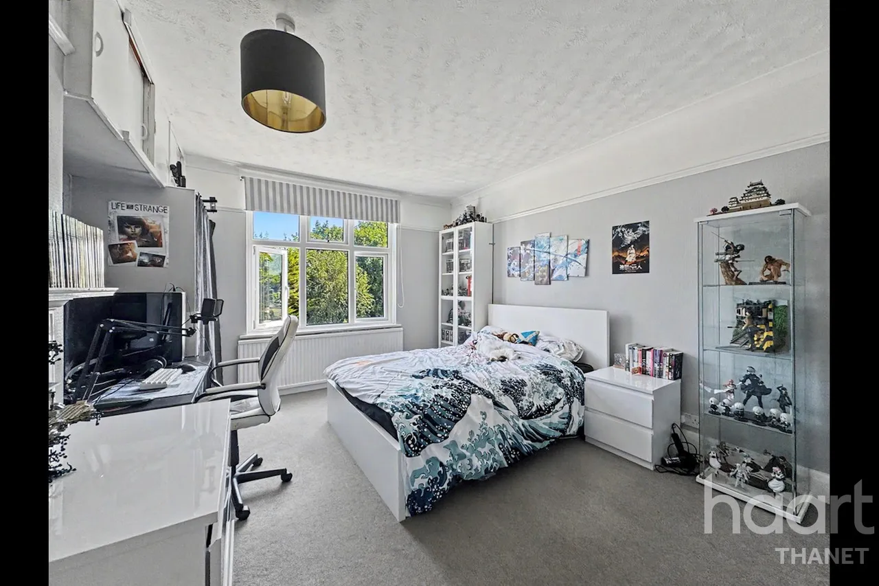 Tivoli Park Avenue, Margate, CT9, photo 16