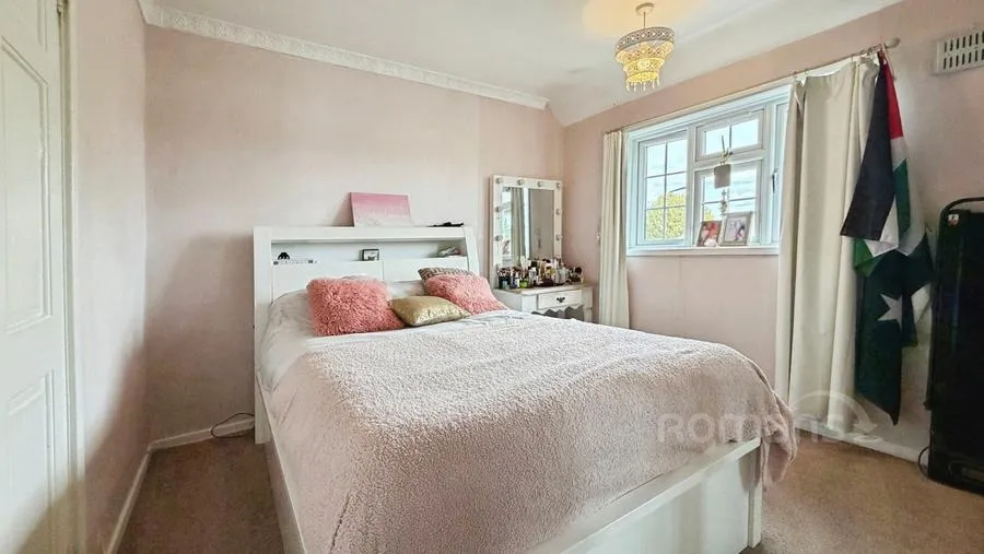 Ainger Close, Aldershot, GU12, photo 3