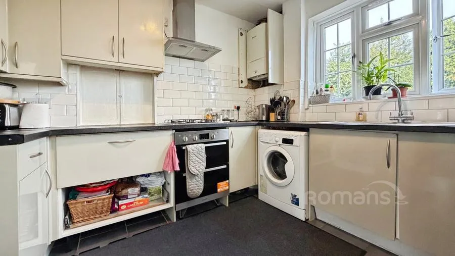 Ainger Close, Aldershot, GU12, photo 17