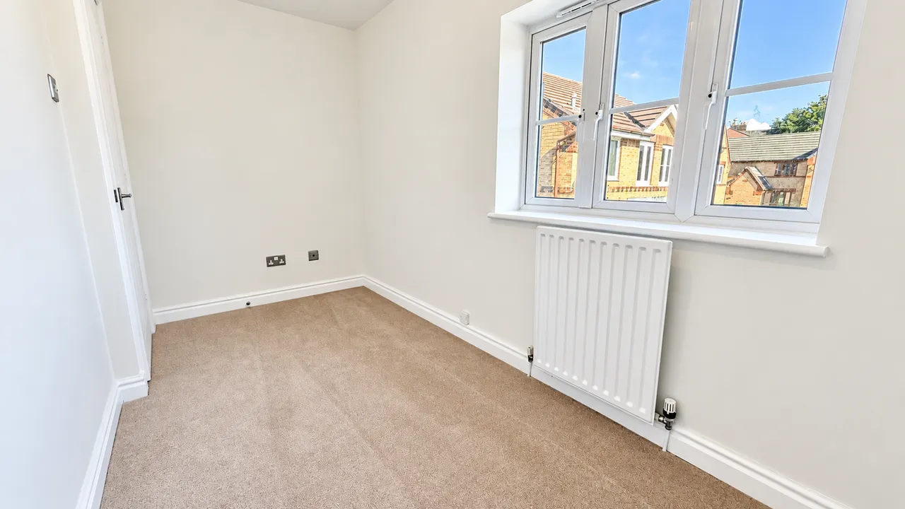 Petrel Close, Stockport, SK3, photo 6