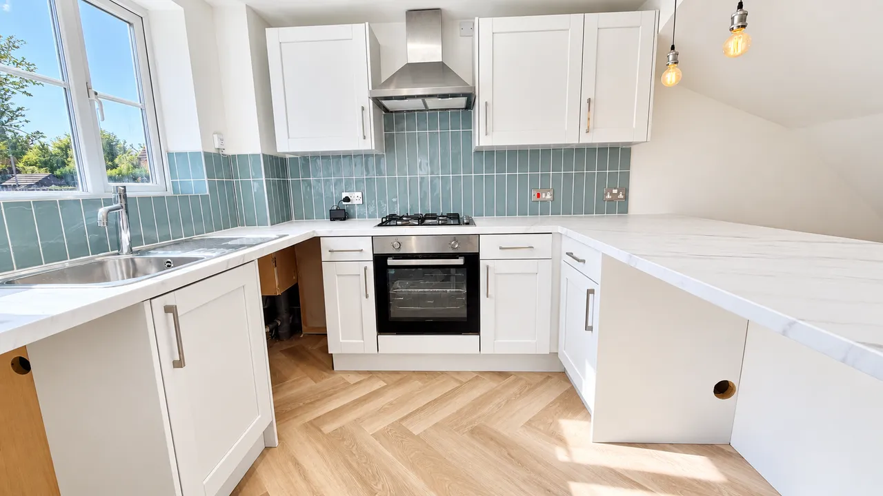 Petrel Close, Stockport, SK3, photo 11