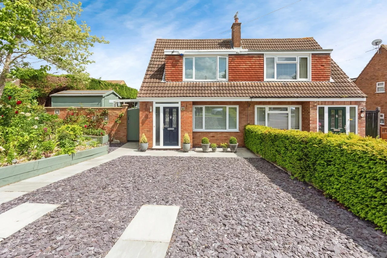 3 bed house for sale, Milton Grove, Bletchley, MK3