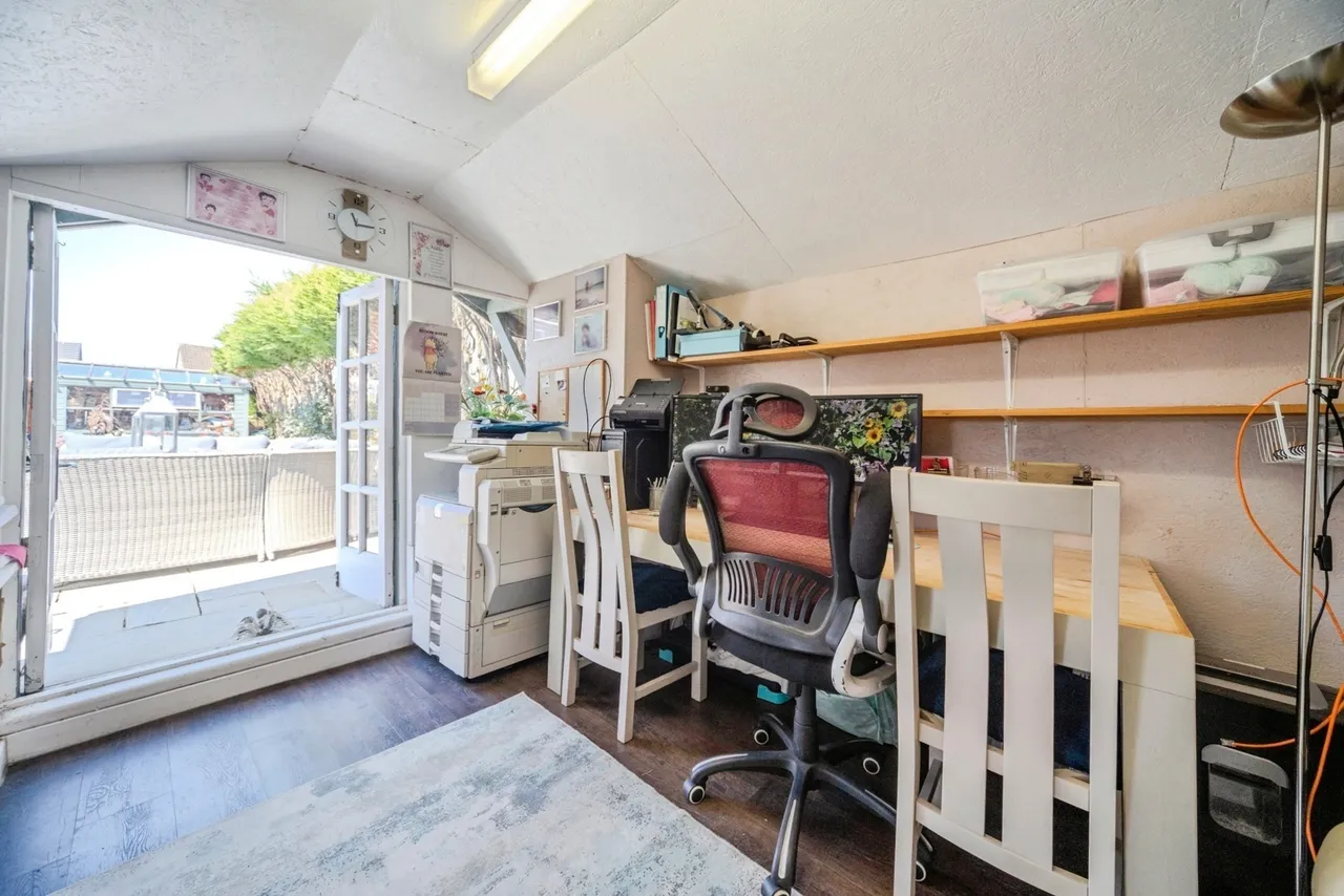 Milton Grove, Bletchley, MK3, photo 13