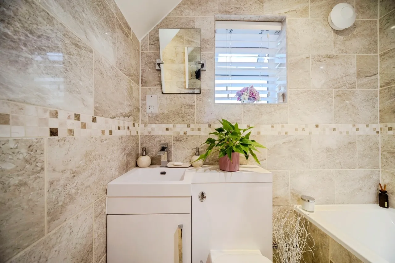 Milton Grove, Bletchley, MK3, photo 24