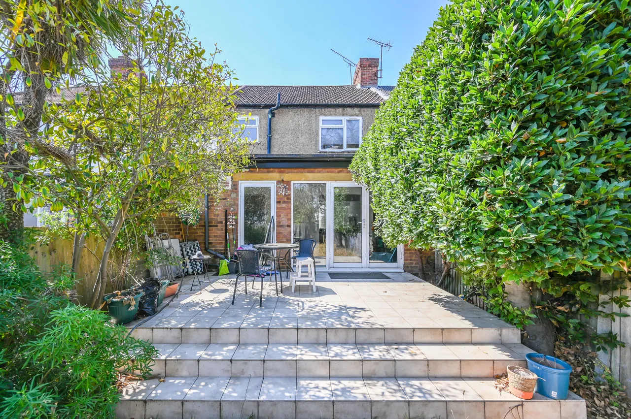 38 Avalon Road, London, photo 2