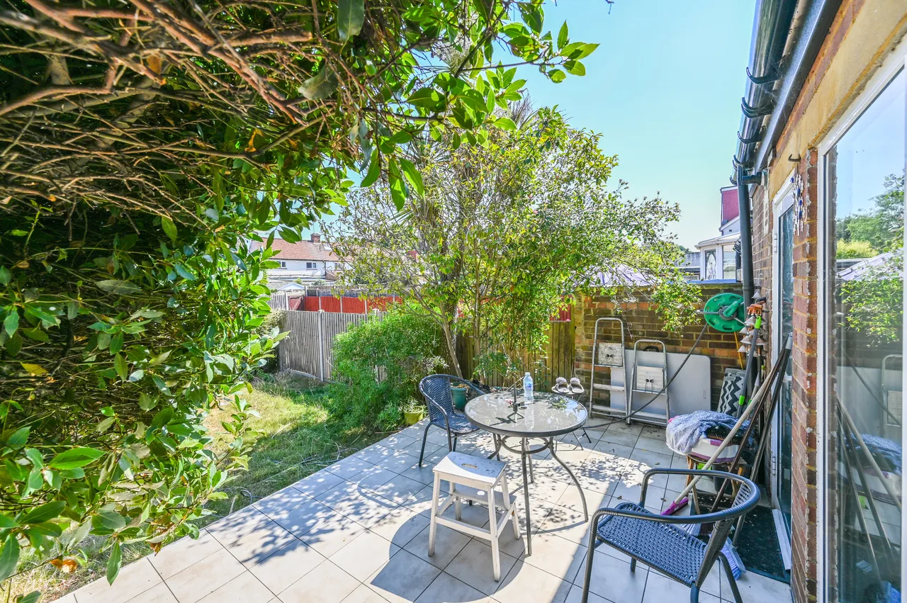 38 Avalon Road, London, photo 5