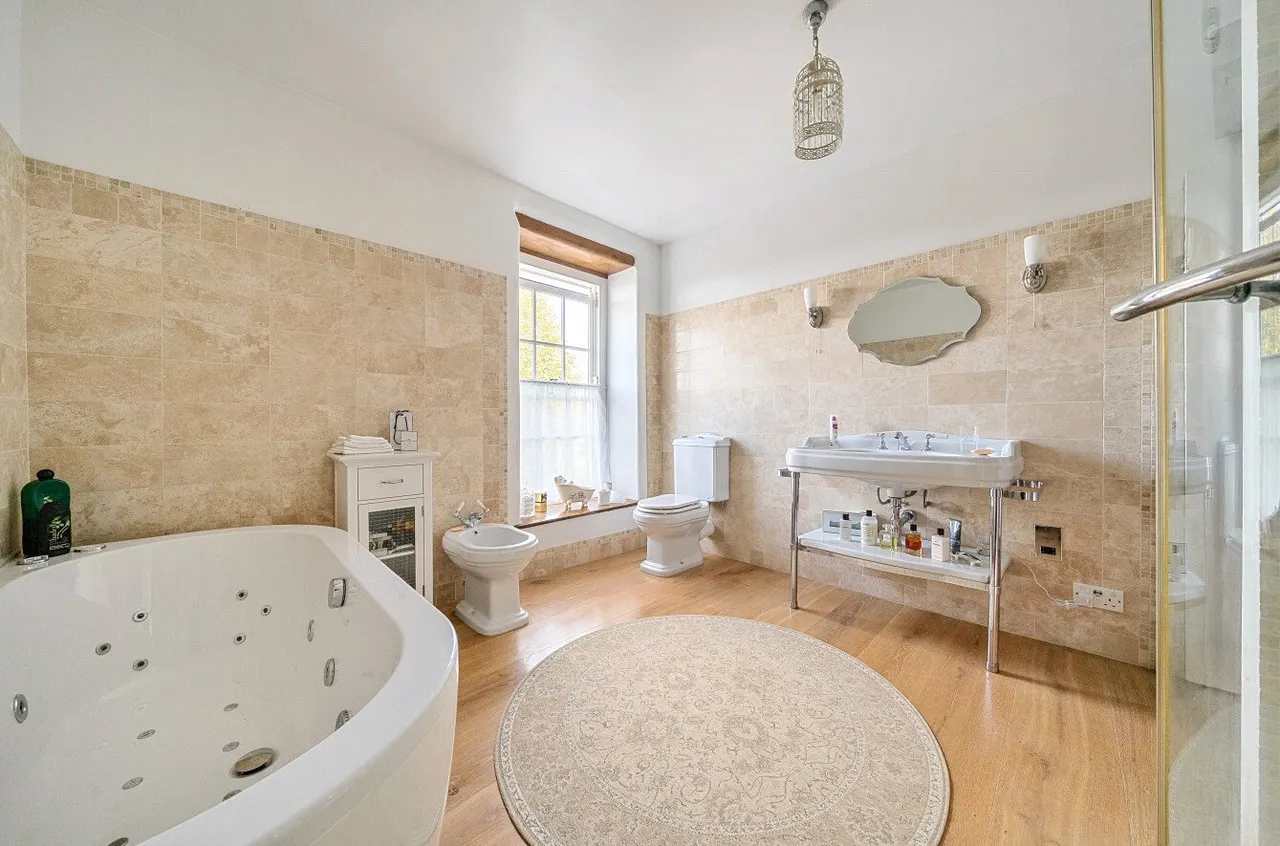 Howey, Llandrindod Wells, LD1, photo 22