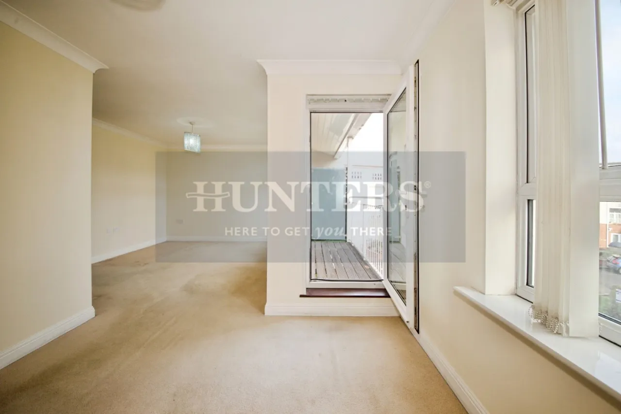 Magdalene Gardens, London, N20, photo 6