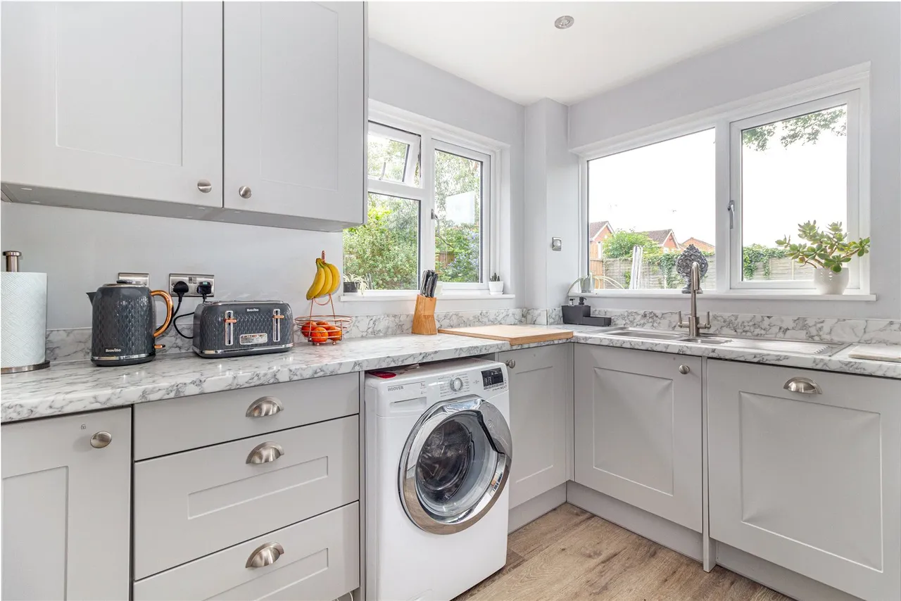 Kingham Close, Winyates Green, Worcestershire, Redditch, B98 0SA, photo 7