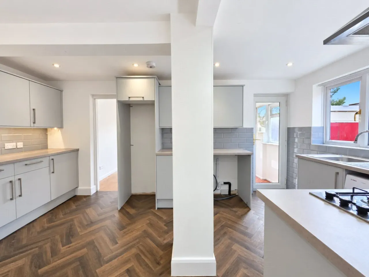 Grange Avenue, Wickford, SS12, photo 4