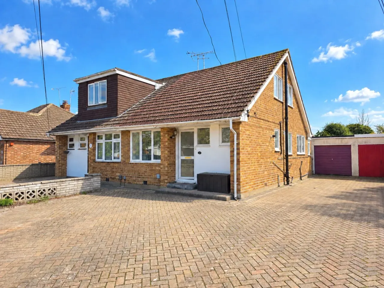 3 bed house for sale, Grange Avenue, Wickford, SS12