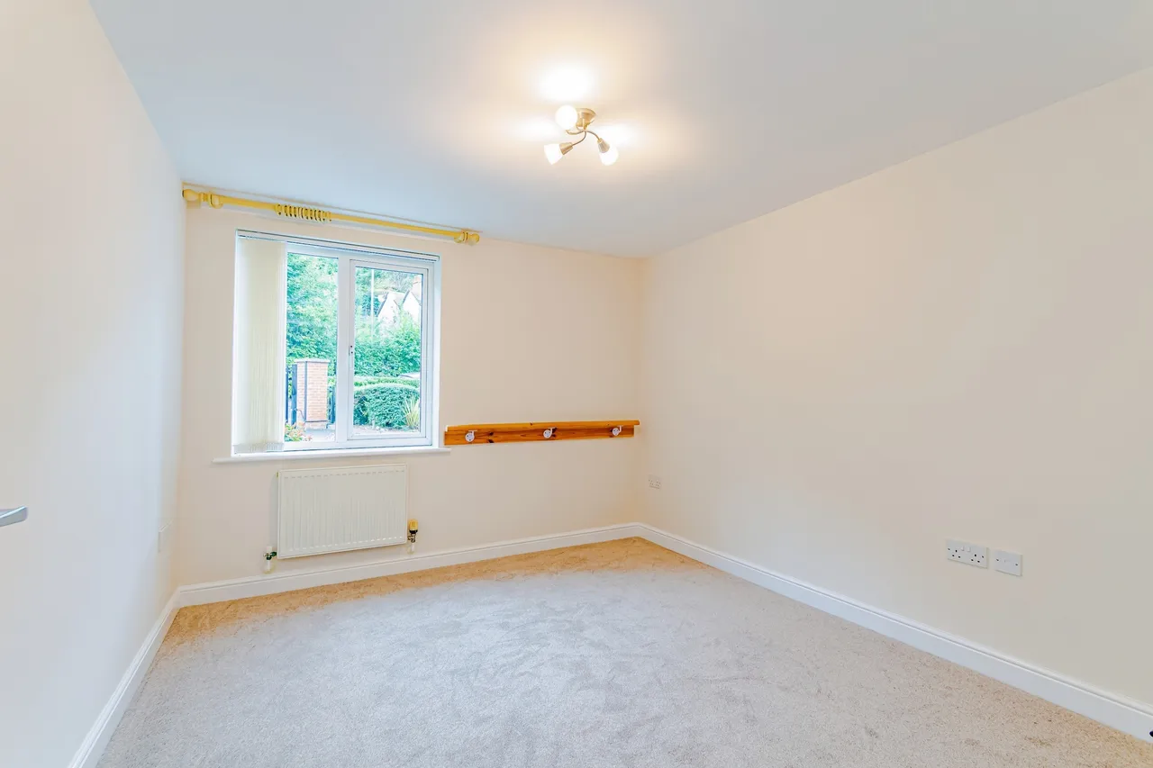 Dene Court, Stafford Road, Caterham, CR3, photo 6