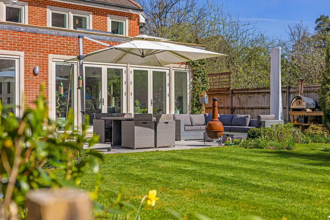 Waterloo Road, Crowthorne, RG45, photo 21