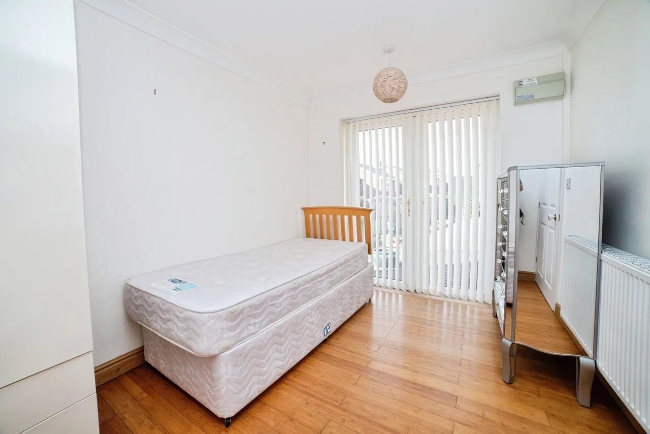Kingfield Close, Rainworth, Mansfield, Nottinghamshire, NG21, photo 15