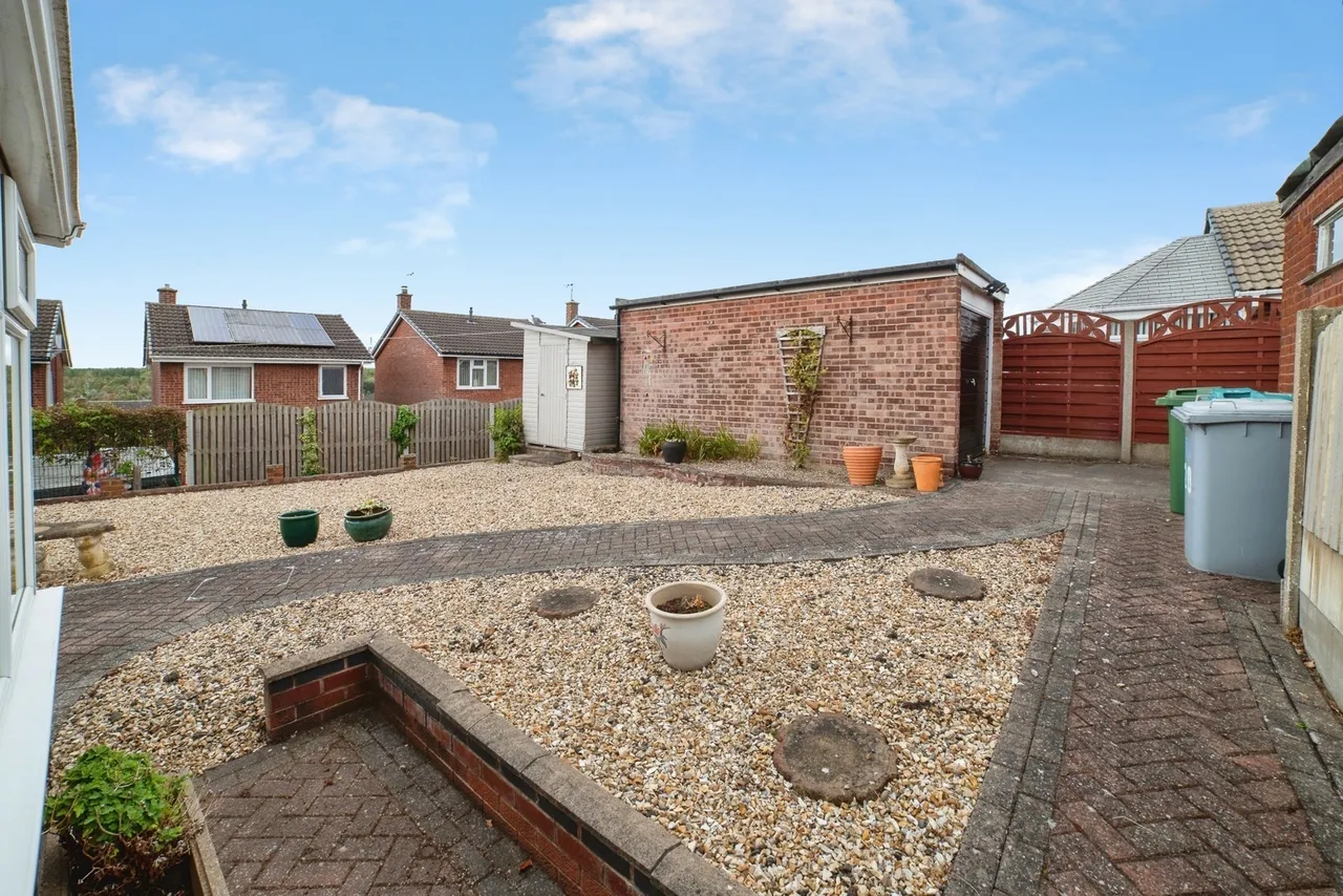 Kingfield Close, Rainworth, Mansfield, Nottinghamshire, NG21, photo 18
