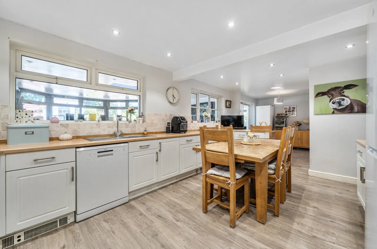 Hazel Close, Colden Common, SO21, photo 3