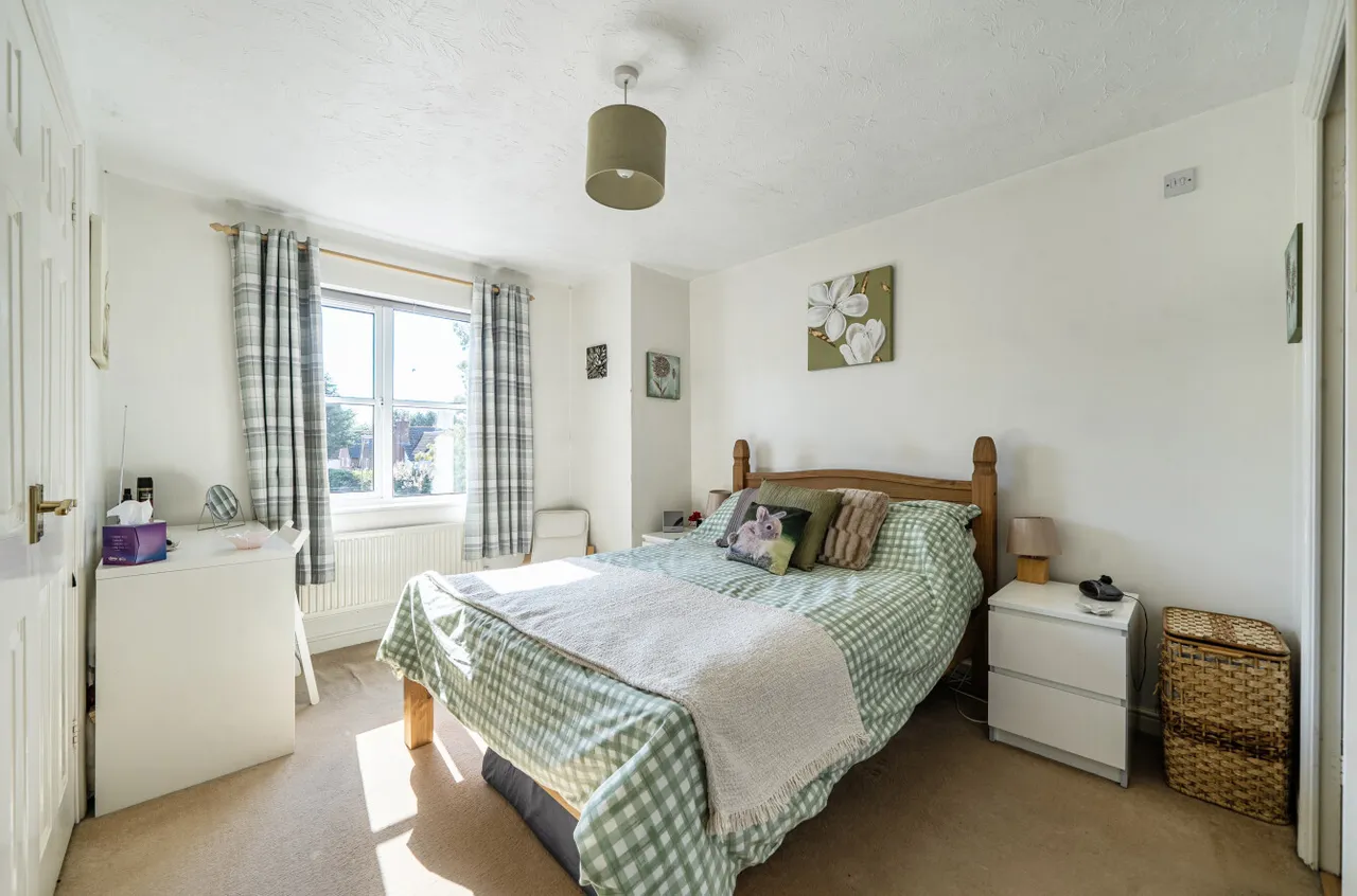 Hazel Close, Colden Common, SO21, photo 4