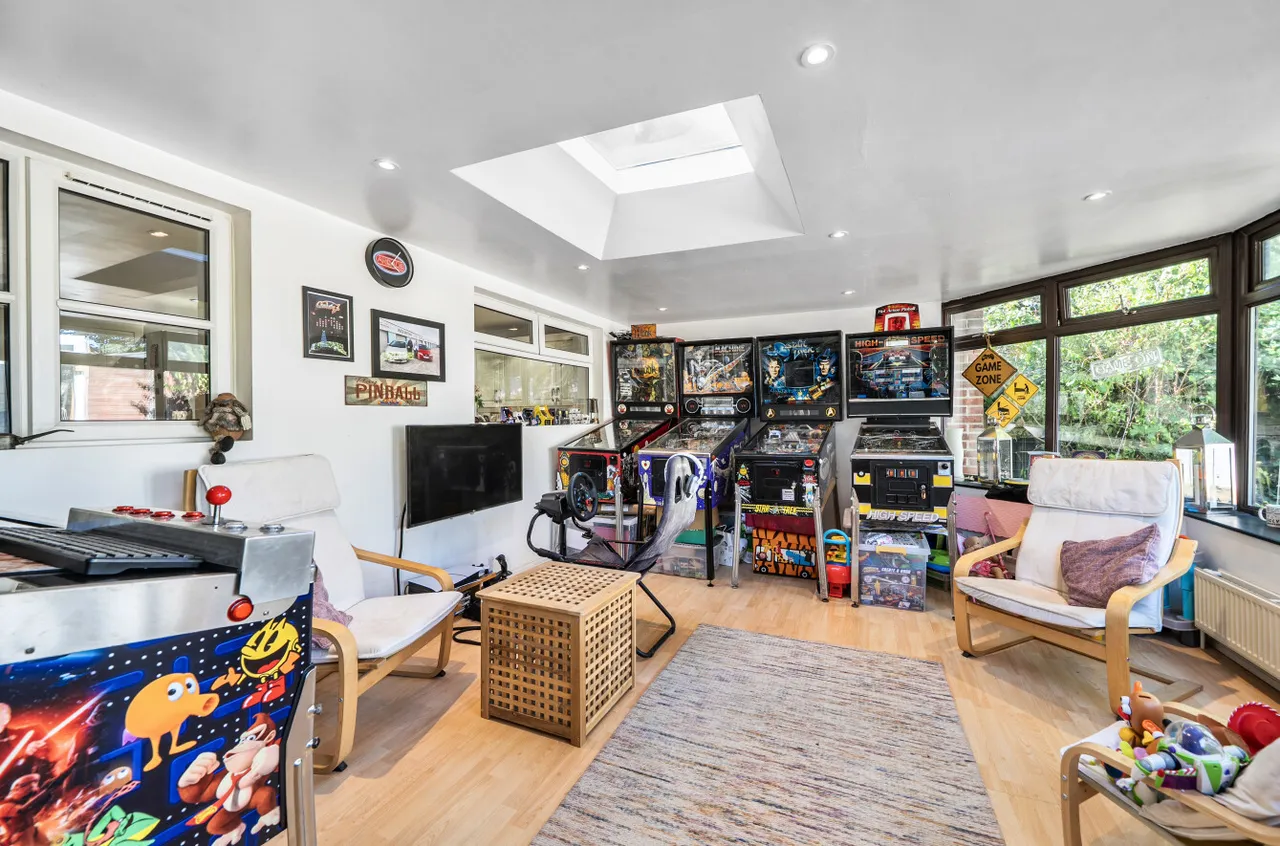 Hazel Close, Colden Common, SO21, photo 15