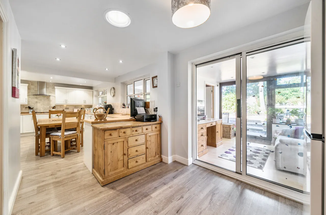 Hazel Close, Colden Common, SO21, photo 11