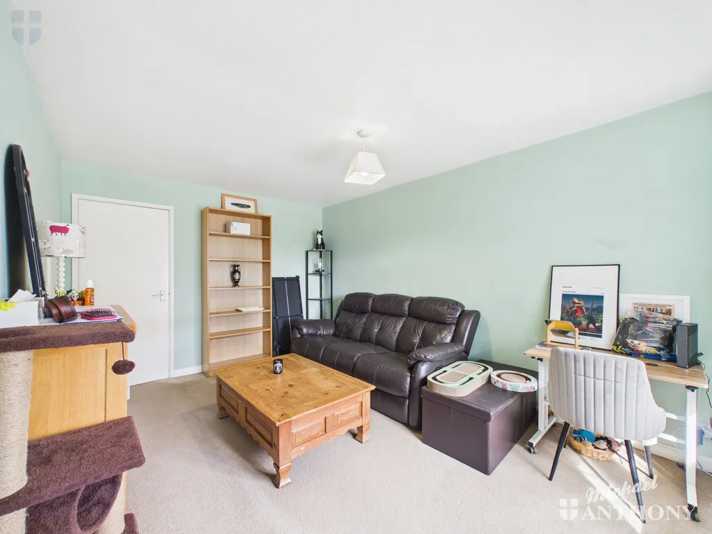 Edward Close, Aylesbury, HP21 9YQ, photo 2
