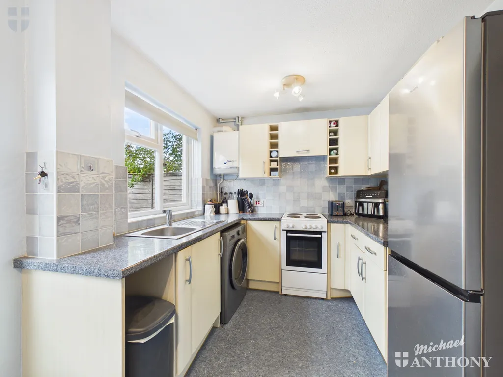 Edward Close, Aylesbury, HP21 9YQ, photo 4