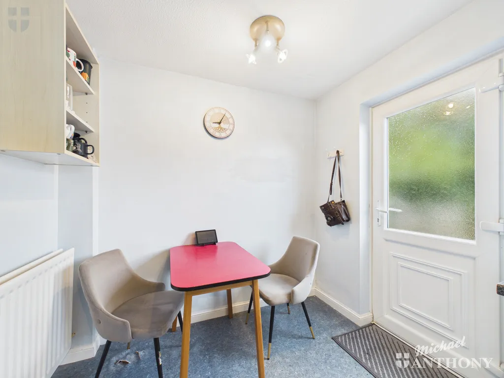 Edward Close, Aylesbury, HP21 9YQ, photo 9