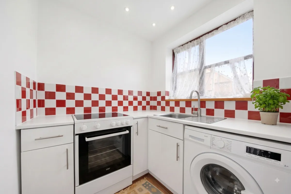 London, N17, photo 6