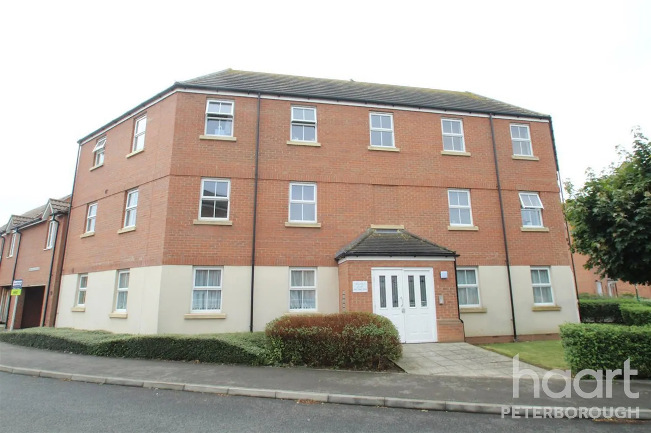 2 bed flat to rent, Deer Valley Road, PE2