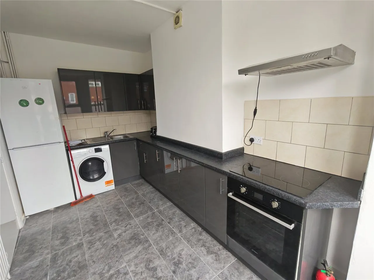 Hartley Road, Nottingham, Nottinghamshire, NG7, photo 2