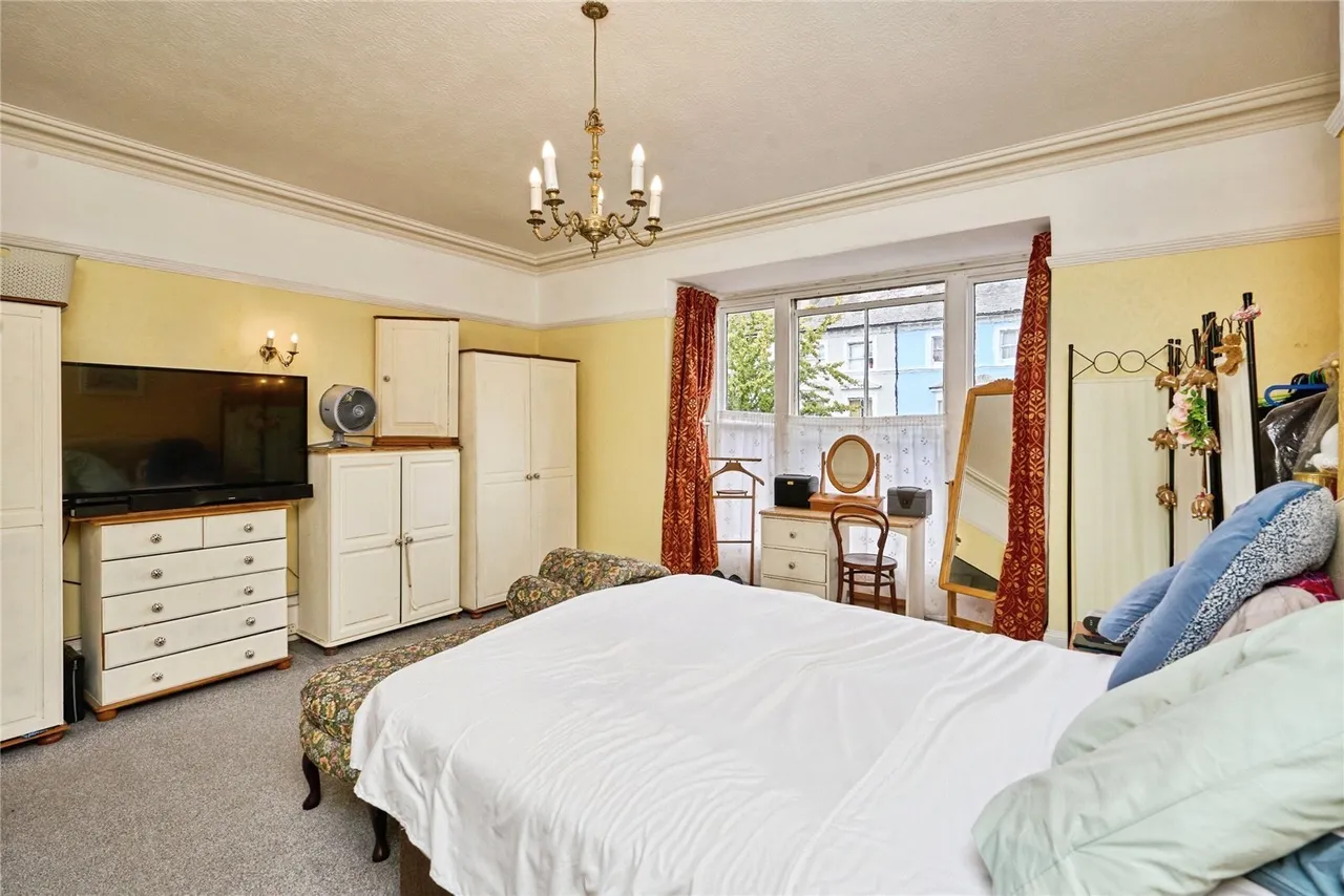 Carisbrooke Road, Newport, PO30, photo 15