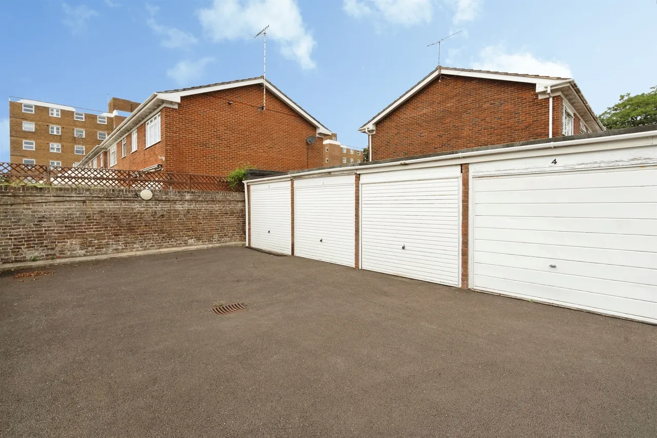 Boundary Road, Worthing, BN11, photo 17
