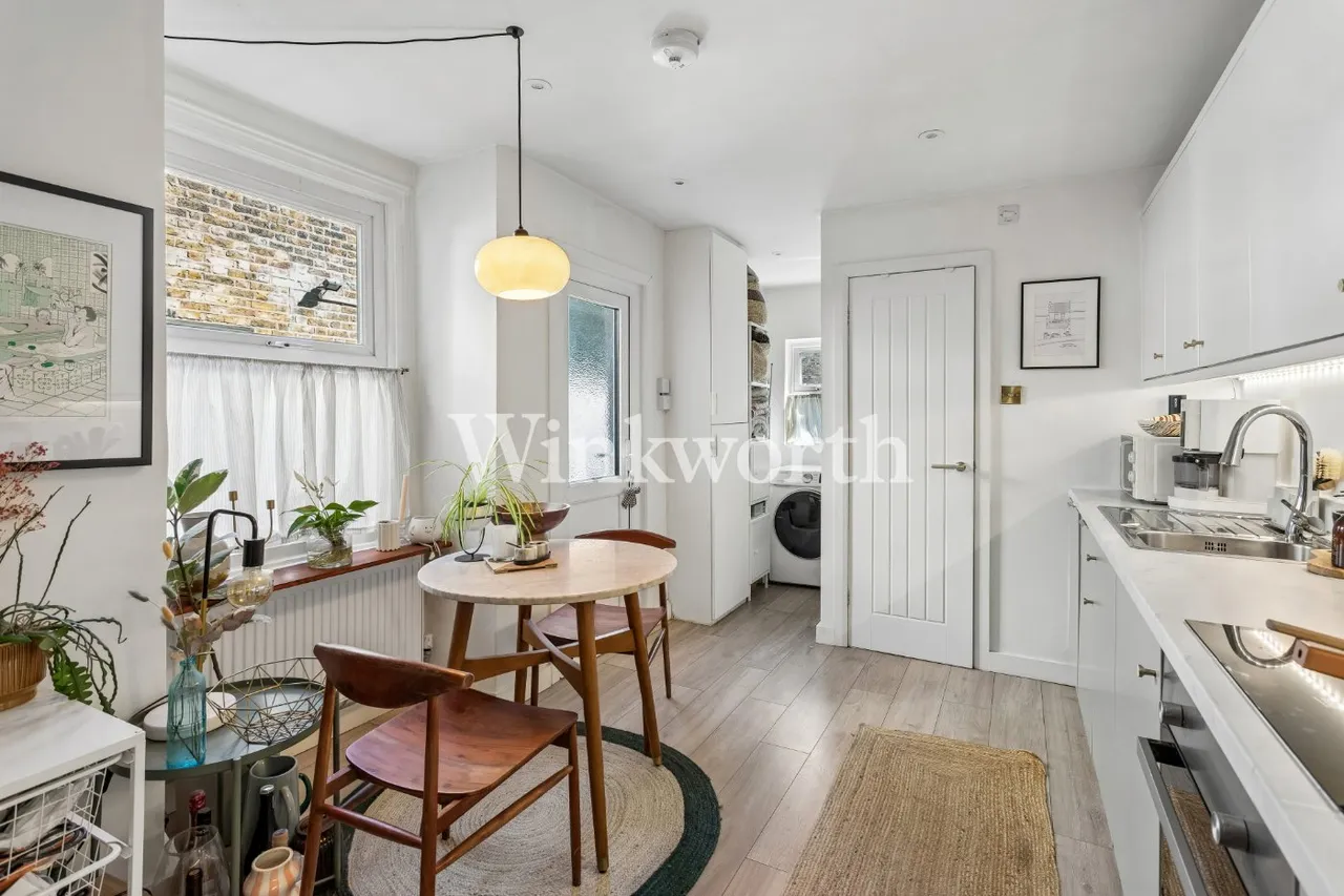 Grove Park Road, London, N15, photo 11